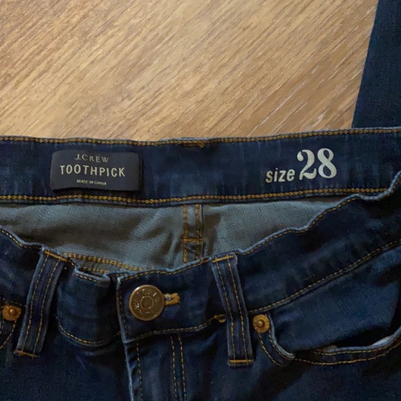 J.Crew toothpick jeans-size 28. Perfect pre-owned condition. - Picture 2 of 7
